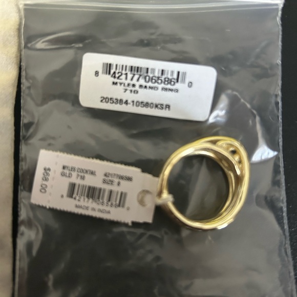 Kendra Scott Gold Myles Band Ring. Size 8 - Picture 5 of 5